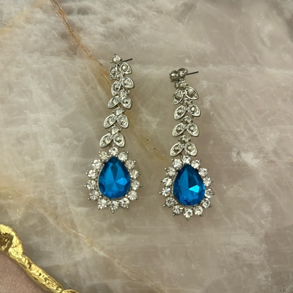 EMBELLISHED WOMEN EARRINGS - Picture 1 of 11